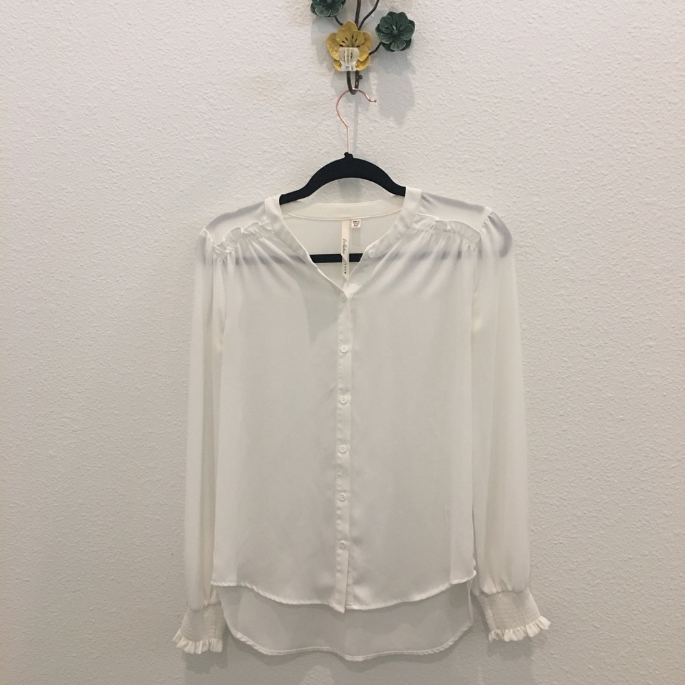 ❤️sold❤️ Bellatrix White long sleeve light blouse.